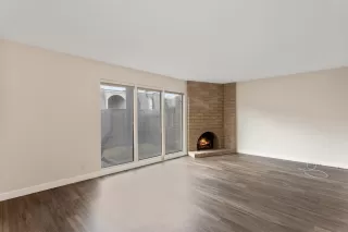 Photo #5: 225151116 Listing