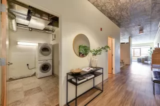 Photo #6: 225151321 Listing