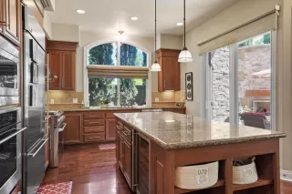 Photo #4: 225151689 Listing 