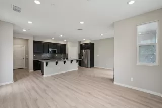 Photo #6: 225151949 Listing