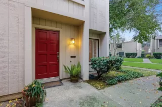 Photo #2: 225151954 Listing