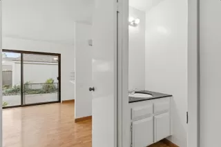 Photo #6: 225151954 Listing