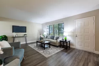 Photo #3: 225152348 Listing