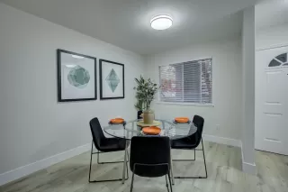 Photo #6: 225152409 Listing