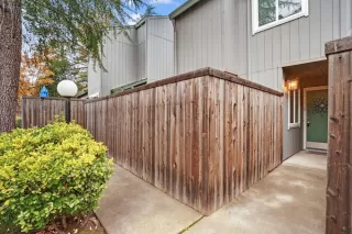 Photo #3: 225152858 Listing 