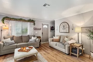 Photo #4: 225152872 Listing 