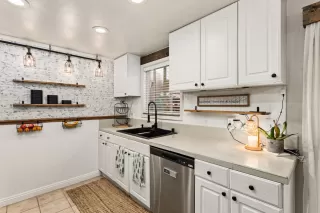 Photo #5: 225152872 Listing 