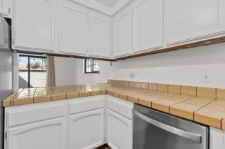 Photo #5: 225153337 Listing 