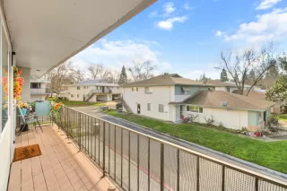 Photo #3: 225154104 Listing