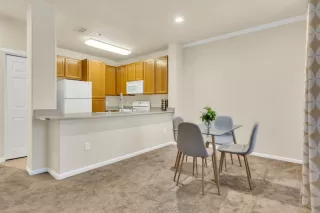 Photo #2: 226000096 Listing