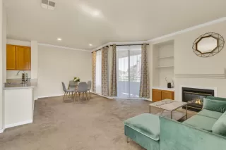 Photo #5: 226000096 Listing