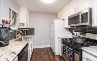 Photo #1: 226000407 Listing