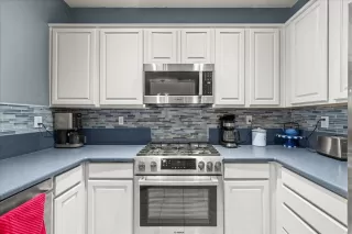 Photo #6: 226000742 Listing