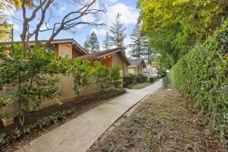 Photo #1: 226002169 Listing