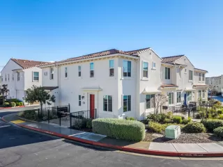 Photo #1: 226002321 Listing 