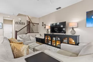 Photo #2: 226002839 Listing 