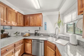 Photo #5: 226003058 Listing 