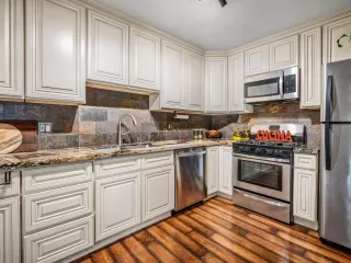 Photo #6: 226003383 Listing 