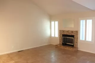 Photo #5: 226003404 Listing