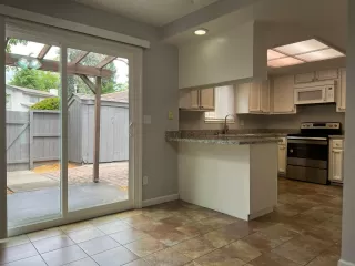 Photo #3: 226003601 Listing 