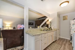 Photo #5: 226003908 Listing