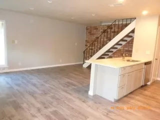 Photo #1: 226004030 Listing 