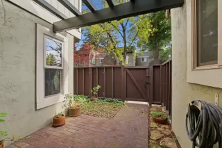 Photo #1: 226004127 Listing 