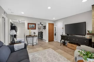 Photo #5: 226004607 Listing 