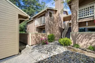 Photo #1: 226004857 Listing 