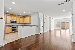 Photo #6: 226005934 Listing 