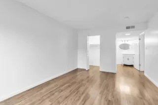 Photo #6: 226005979 Listing