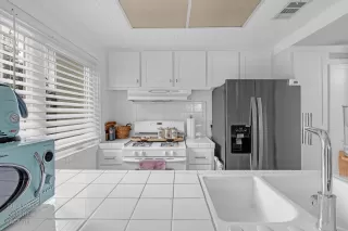 Photo #2: 226006290 Listing