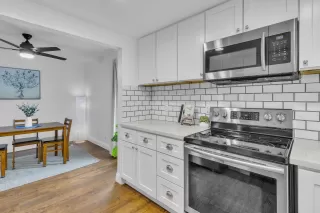 Photo #3: 226006769 Listing