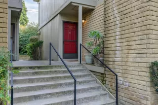 Photo #6: 226007089 Listing