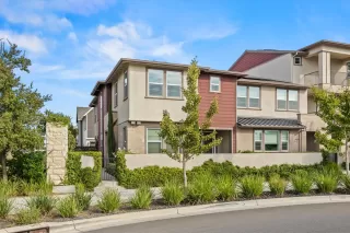 Photo #1: 226007592 Listing