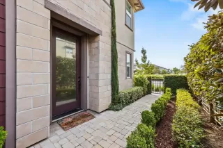 Photo #4: 226007592 Listing