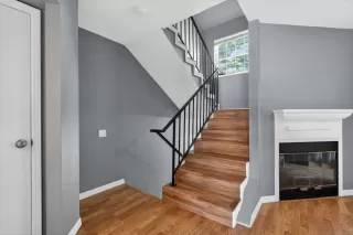 Photo #2: 226007697 Listing