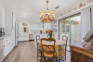 Photo #5: 226007797 Listing 