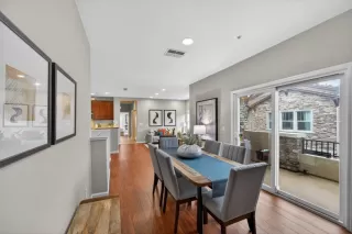 Photo #6: 226008036 Listing