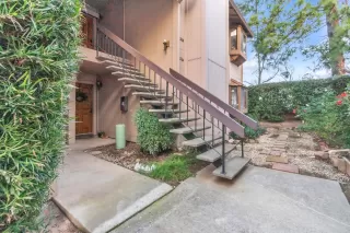 Photo #2: 226008232 Listing