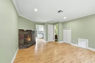 Photo #5: 226008289 Listing 