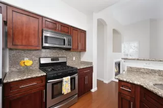 Photo #6: 226008312 Listing 