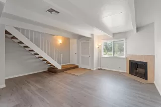 Browse active condo listings in PARKVIEW TOWNHOUSE