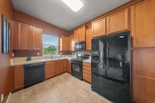 Photo #2: 226009231 Listing