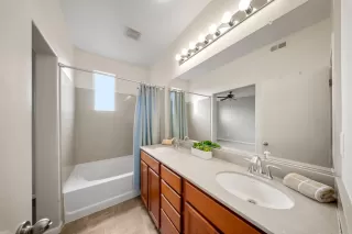 Photo #6: 226009231 Listing