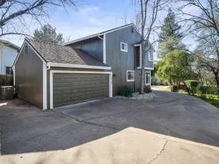 Photo #1: 226009273 Listing 