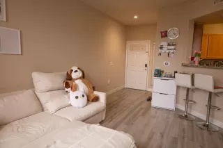 Photo #5: 226009563 Listing 