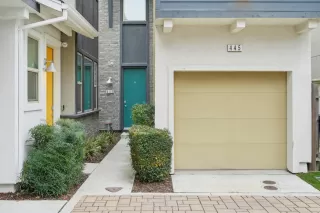 Photo #2: 226009657 Listing