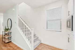 Photo #3: 226009657 Listing