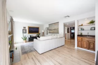 Photo #6: 226009726 Listing 